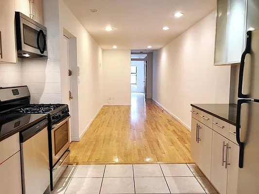 Rented by Compass | media 27