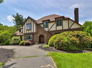 3663 Knollcroft St, Easton, PA 18045