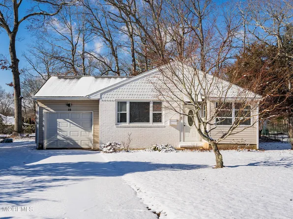 10 Morning Glory Court, Toms River, NJ 08755
