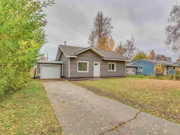 1141 Coppet St, Fairbanks, AK 99709