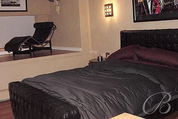 Rented by Bellmarc Realty | media 21