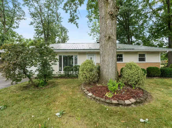 3334 Eastwood Dr, Fort Wayne, IN 46805