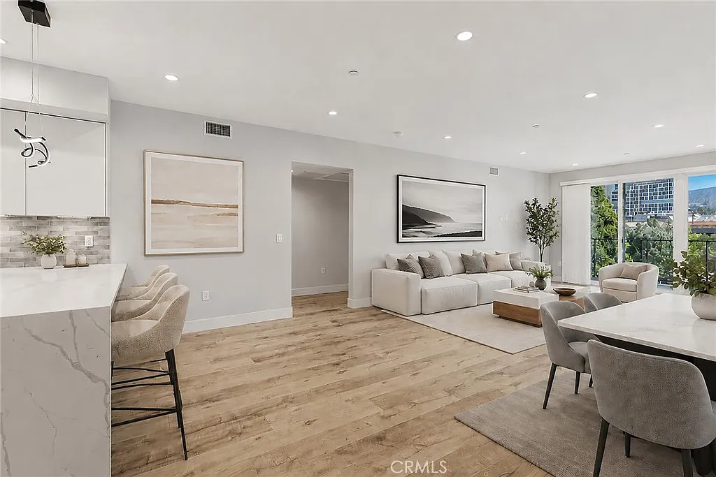 5820 La Mirada Ave — Photo 2