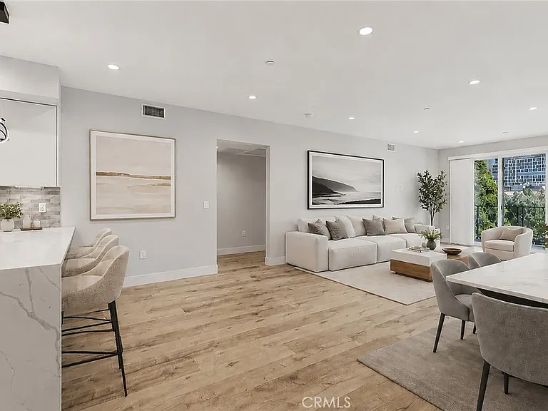 5820 La Mirada Ave #302 — Photo 2