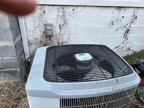 3rd image of 610 Reno St