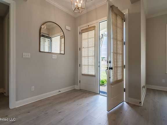 5th image of 14403 Knightsbridge Ln