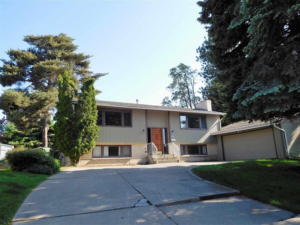 1st image of 2711 E 38th Ave