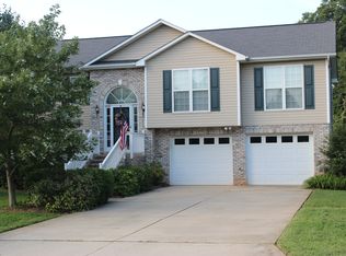 6106 Buckhorn Rd, Greensboro, NC 27410