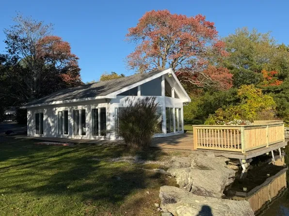 (undisclosed Address), Tiverton, RI 02878