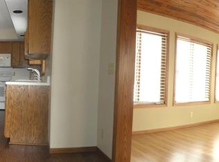 601 Graham St SW, Hutchinson, MN 55350