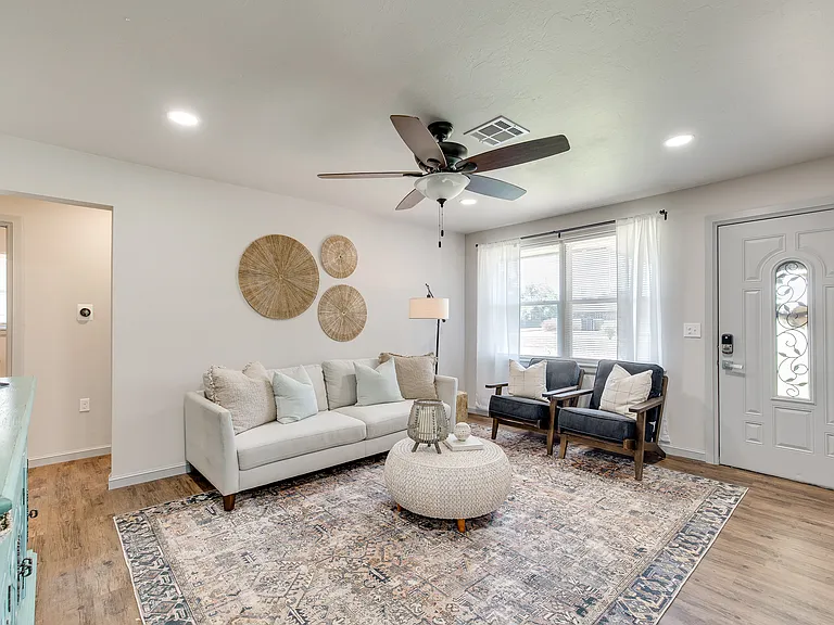 2841 Cambridge Ct — Photo 23