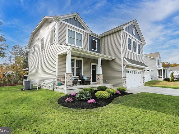 4th image of 106 Laquinta Dr