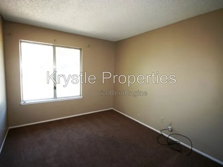 1345 Corcoran Ave — Photo 13