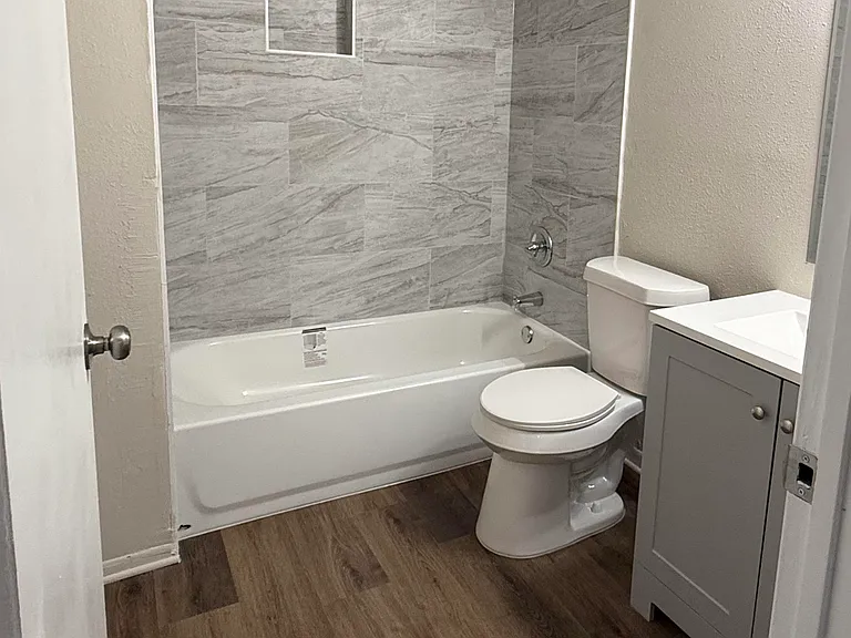 8416 Dixon Ridge Dr — Photo 9