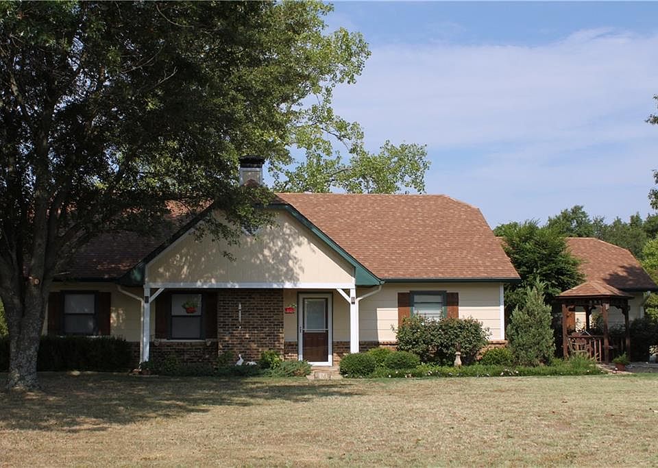 1st image of 173 N Meadowbrook Dr