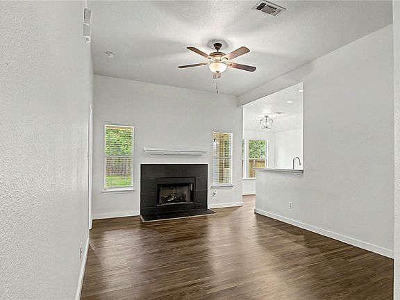 5th image of 15303 Faircrest Ct