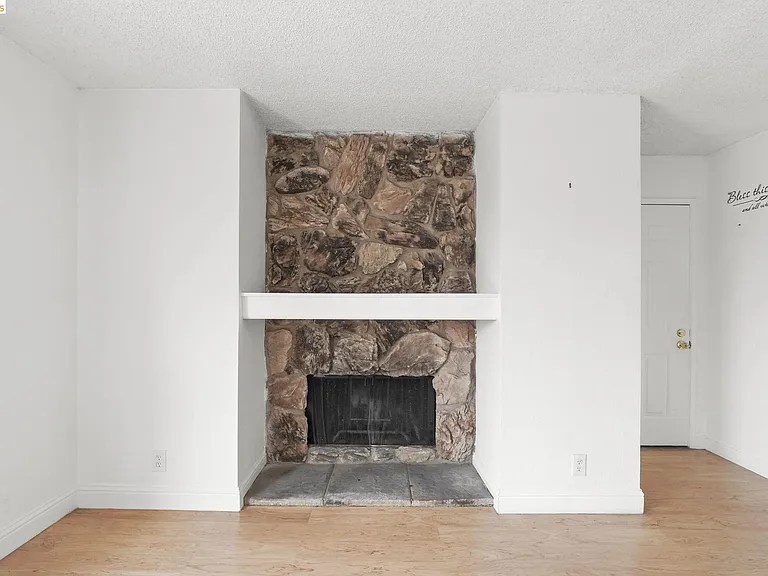 981 Cheryl Ann Cir #40 — Photo 3