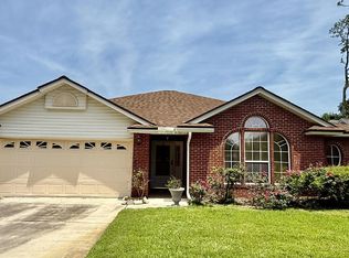 1948 Harbor Island Dr, Fleming Island, FL 32003