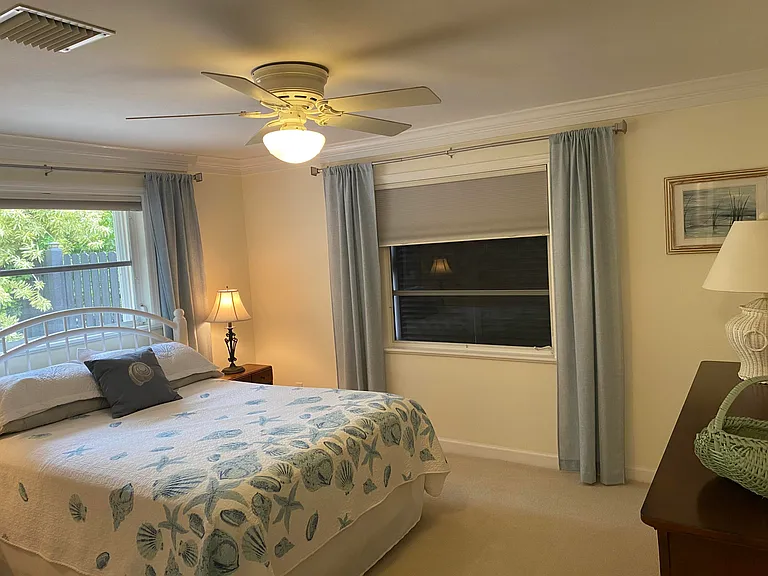 535 Flamevine Ln — Photo 21