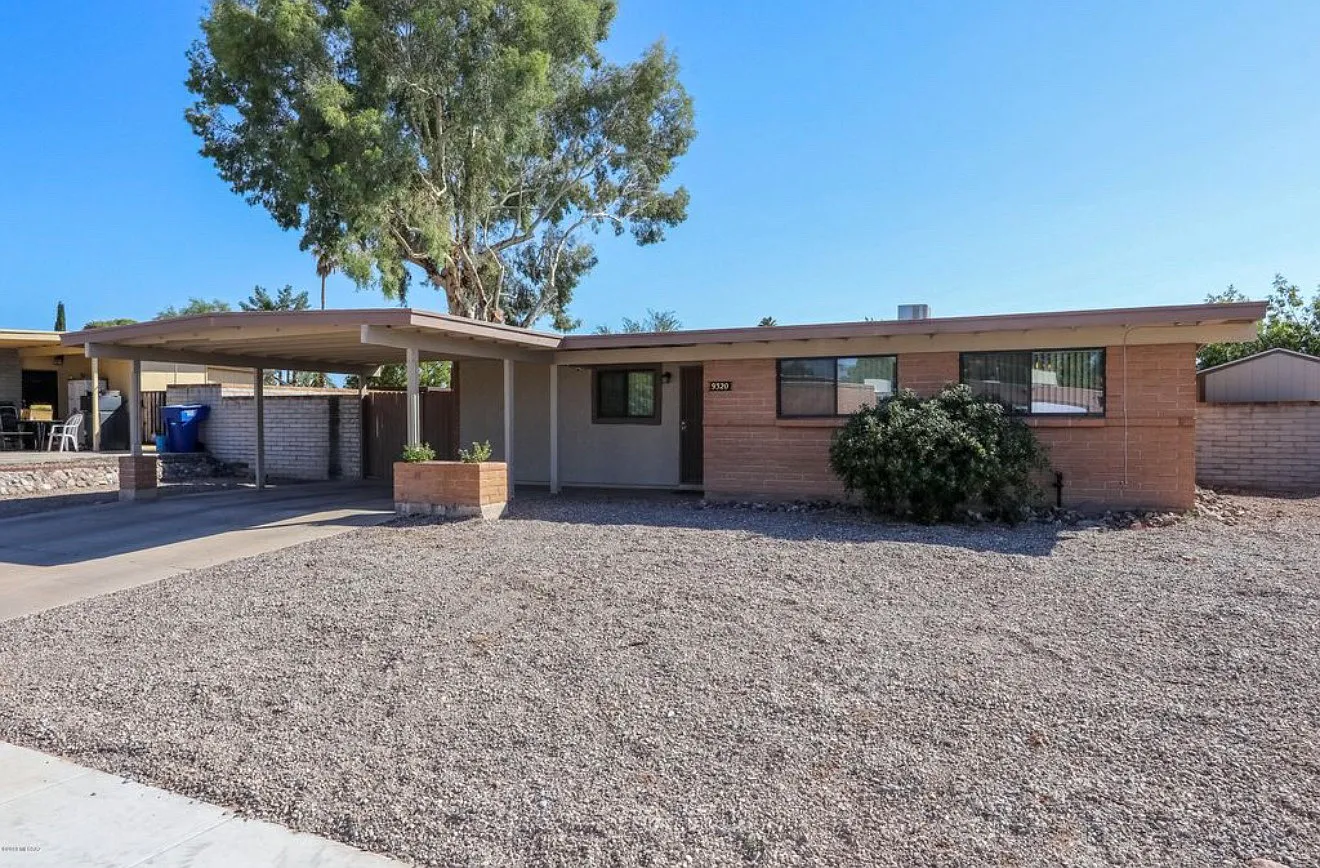 3 bed, 1443 sqft, $1,910 — Photo 1