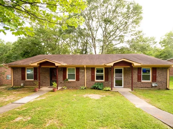 1011 Barn Oak Ct NE, Conyers, GA 30012