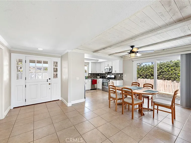 710 Avenida Columbo — Photo 4