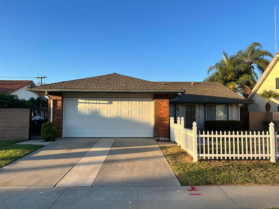 1st image of 10527 El Este Ave