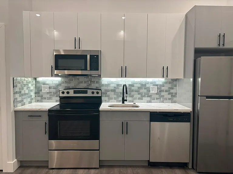 675 N 41st St #1 — Photo 8
