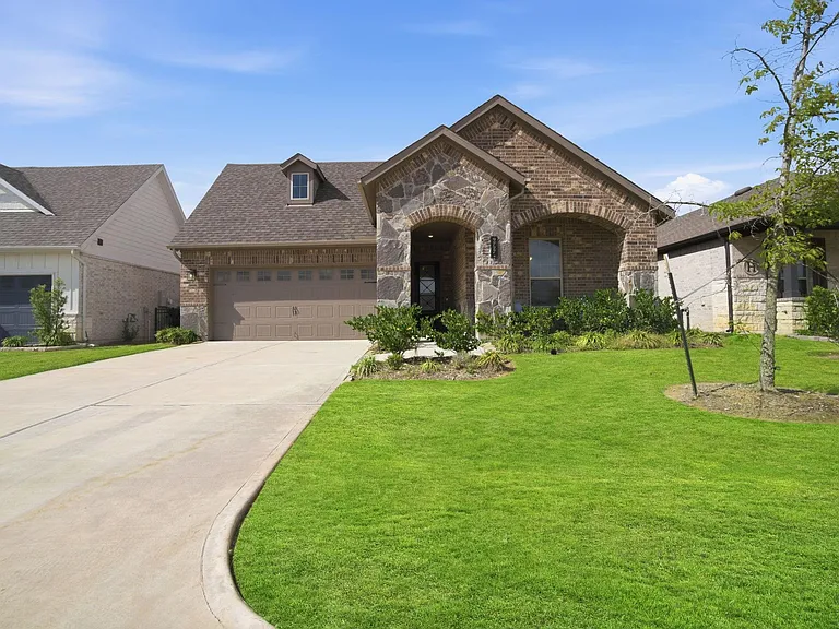 9727 Rockwell Dr — Photo 40