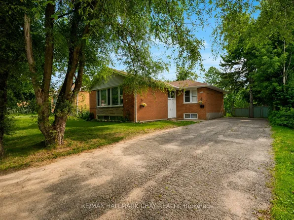 254 Saint Vincent St, Barrie, ON L4M 3Z8