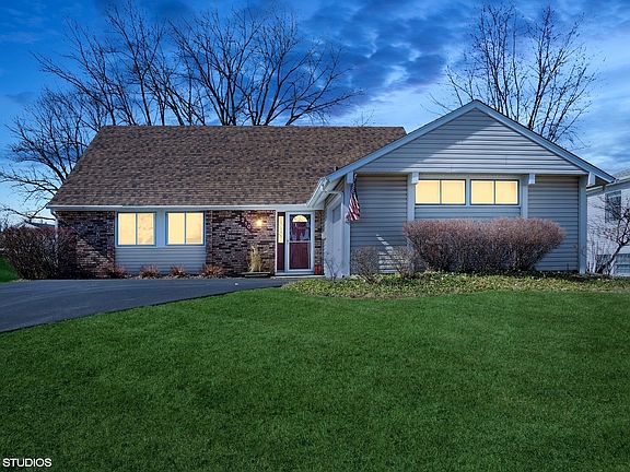 2nd image of 210 Aspen Dr