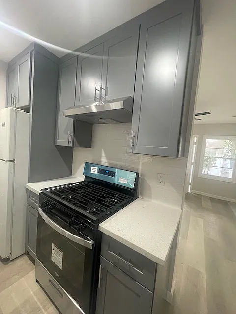 Studio, 400 sqft, $1,995 — Photo 2