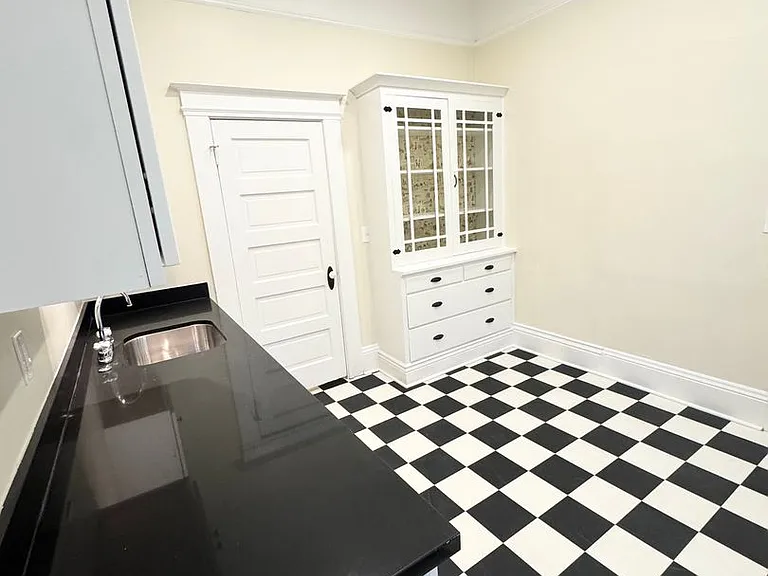 2215 P St — Photo 13