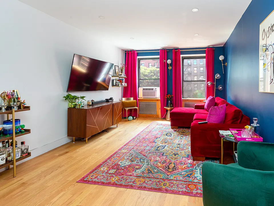 209 W 104th St #3D