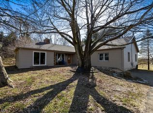 410 Cherryville Rd, Pittstown, NJ 08867