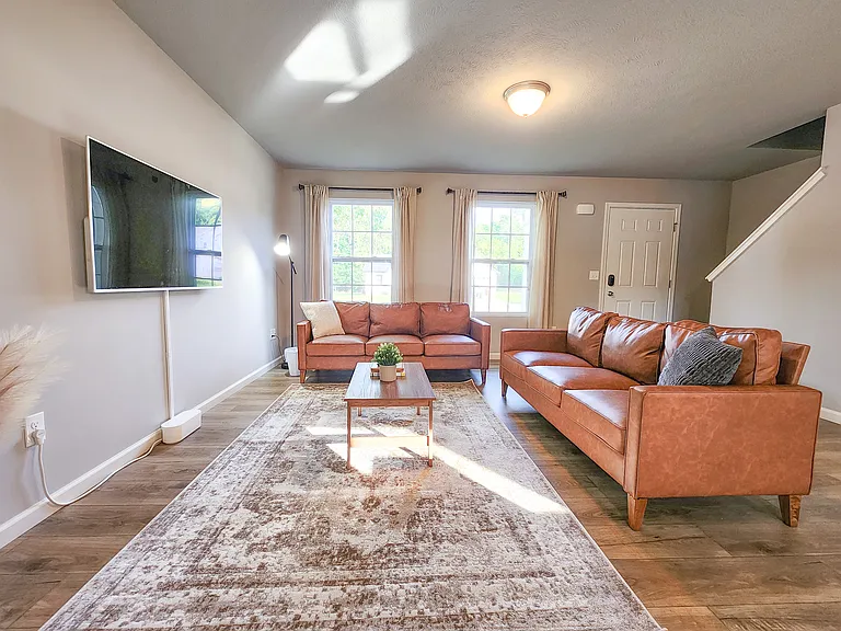 918 Forest St — Photo 16