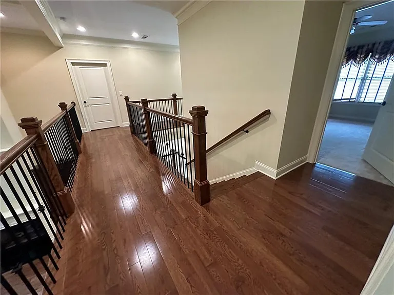 510 Lake Medlock Dr — Photo 49