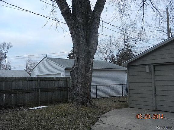 4th image of 30776 Palmer Blvd