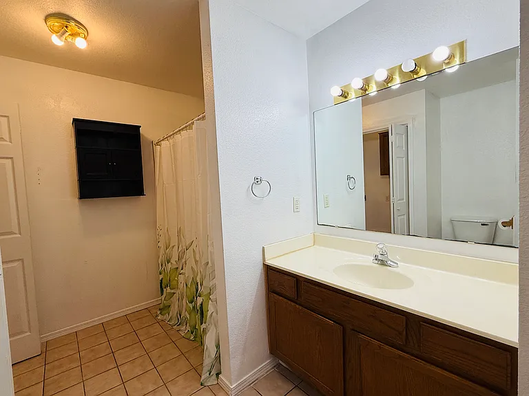 10 Holly Dr #B — Photo 6