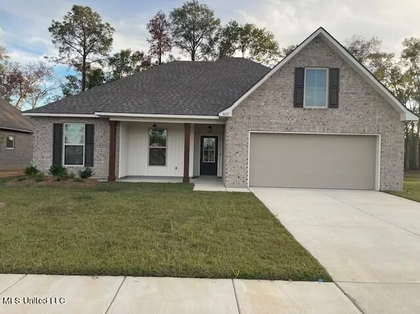 14317 Southern Pecan St, Gulfport, MS 39503