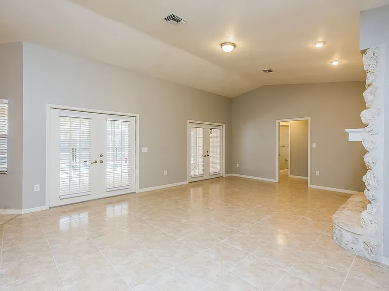 4791 Placid Cir — Photo 2