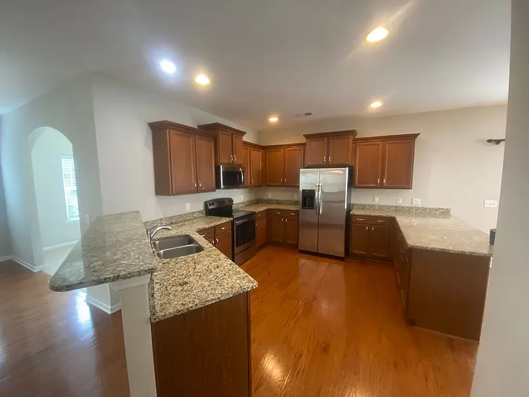 901 Garden Hills Loop — Photo 16