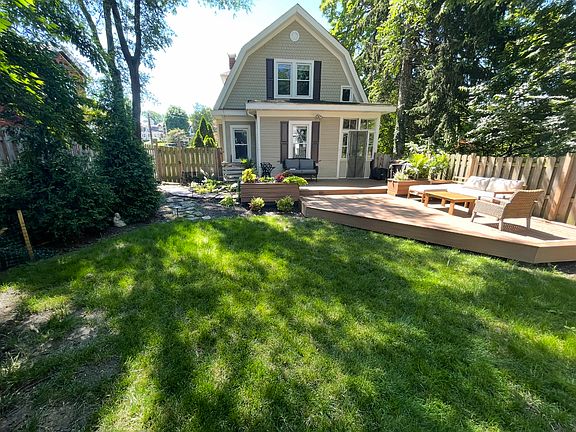 3rd image of 1119 Halpin Ave