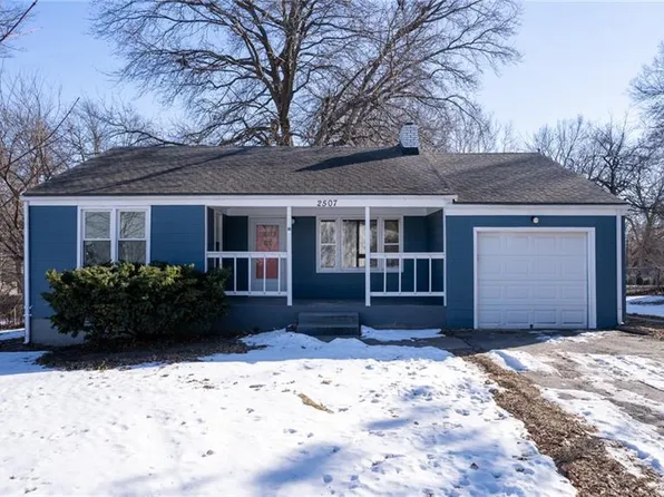 2507 NE Pence Ave, Kansas City, MO 64118