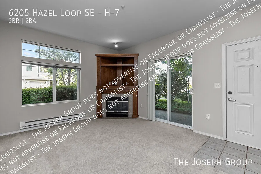 Stylish 2-Bedroom Lakeland Hills Home — Photo 3