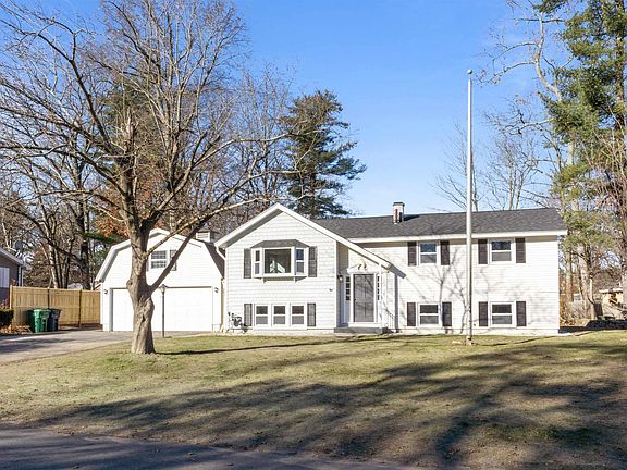 2nd image of 6 Cannon Drive