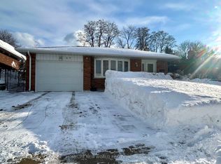 27 Hayward Cres, Toronto, ON M1S2T7