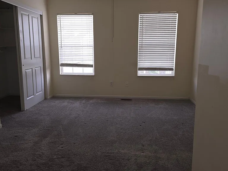 1028 Hartford Village Blvd #B — Photo 9