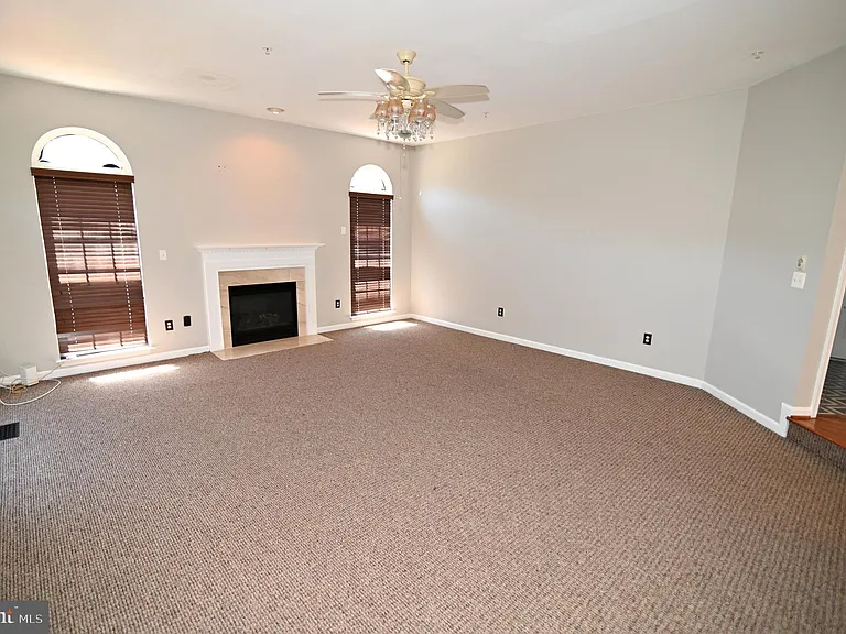 4502 Rockdale Ln — Photo 16