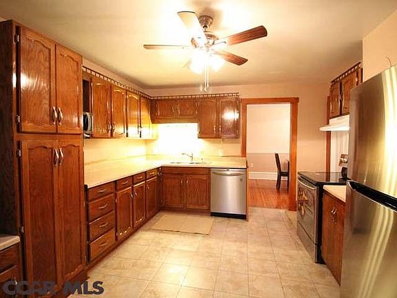 4th image of 1002 Valley View Rd
